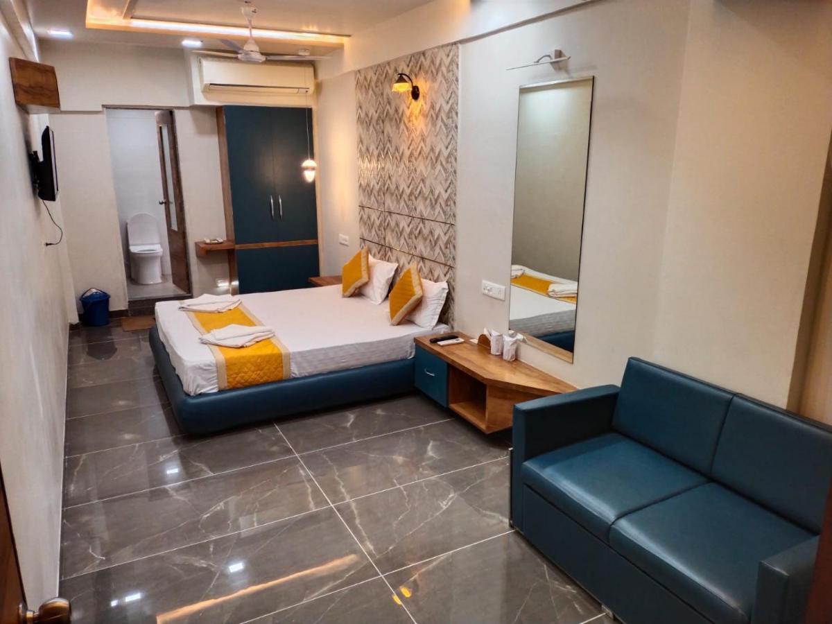 Hotel Dolphin Residency Pātan Zewnętrze zdjęcie
